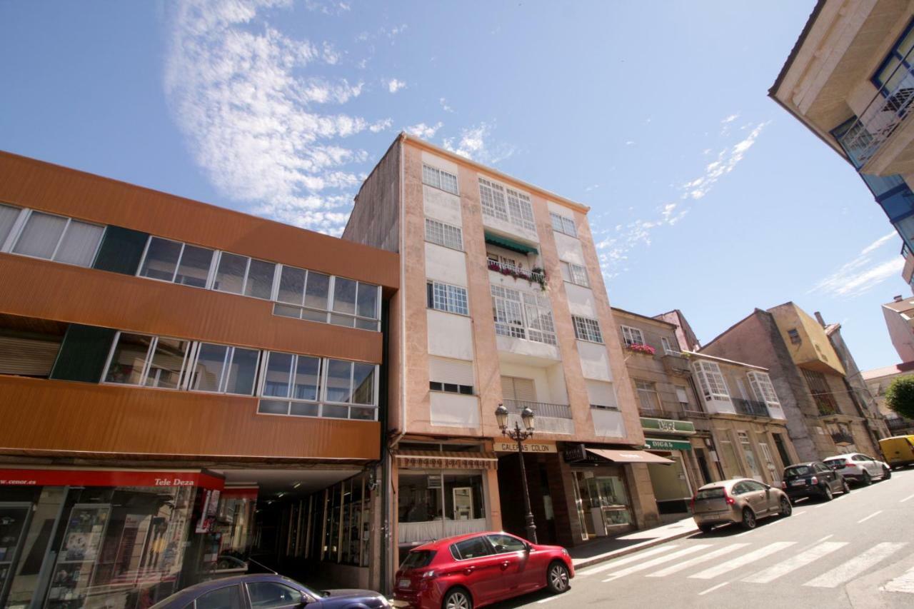 Albergue Lalin Centro Exterior photo